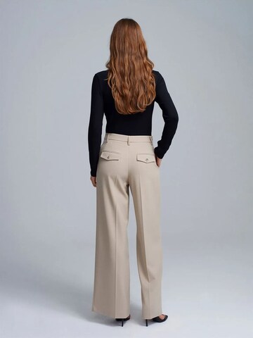 Dilvin Wide leg Trousers in Beige