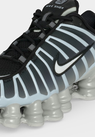 Nike Sportswear Tennarit 'Shox' värissä musta