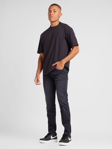 T-Shirt BOSS en noir