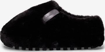 Pantoufle Calvin Klein en noir : devant