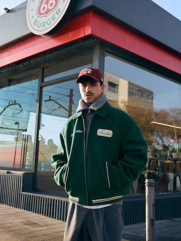 Veste mi-saison Bershka en vert