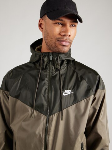 Nike Sportswear Overgangsjakke 'Heritage Essentials' i grøn