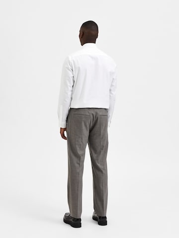 SELECTED HOMME Regular Pantalon 'Logan' in Grijs