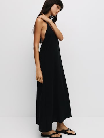 Pull&Bear Šaty – černá: přední strana