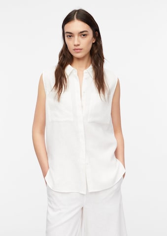 COMMA Blouse in White: front