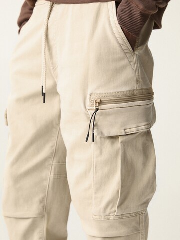 Pull&Bear Tapered Cargobyxa i beige