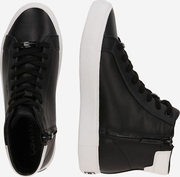 Sneaker alta di Calvin Klein in nero
