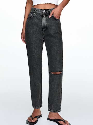 Pull&Bear Regular Farkut värissä harmaa