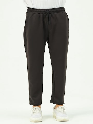 C&City Tapered Pajama in Black