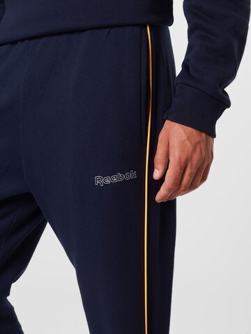 Reebok Tapered Sporhose in Blau