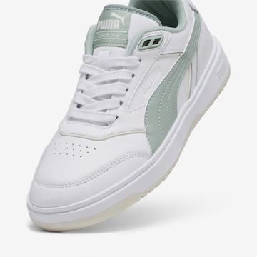 PUMA - Sapatilhas baixas 'Doublecourt' em branco