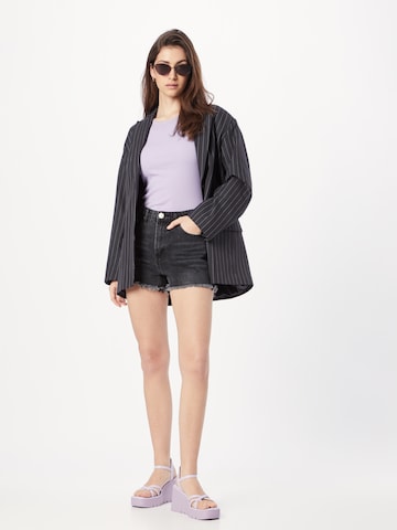 GLAMOROUS Regular Shorts in Schwarz