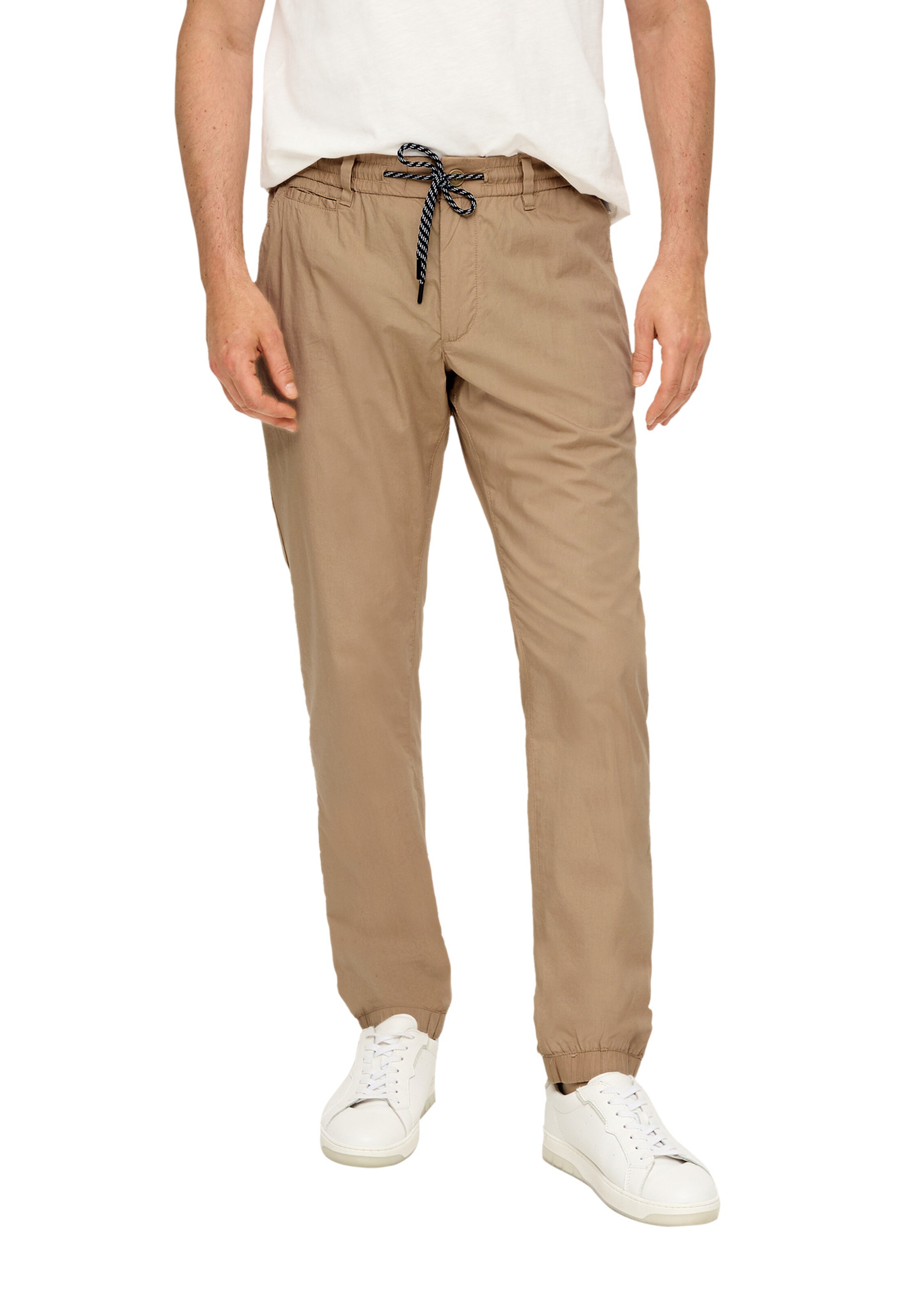 Effilé Pantalon chino 'Phoenix' s.Oliver en marron : devant