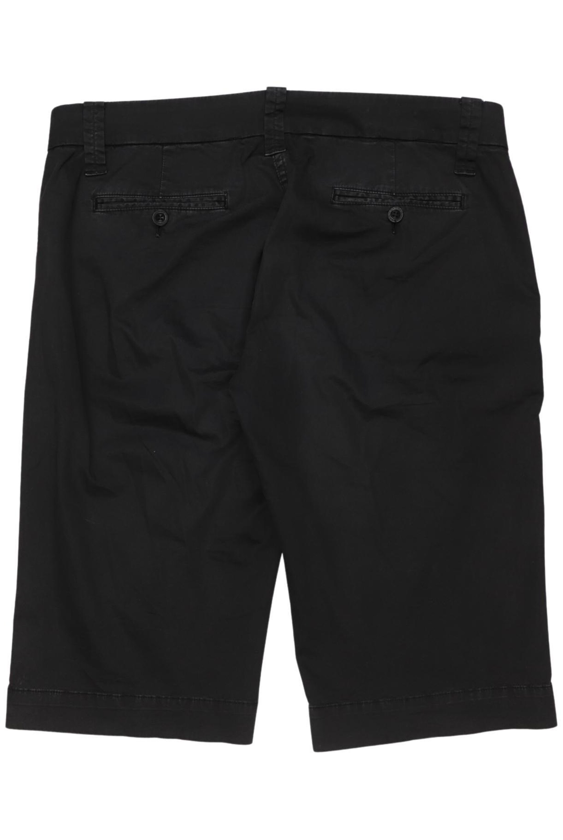 Closed Shorts in 29-30 in Black
