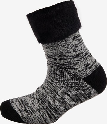 camano Socks in Black