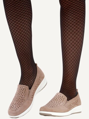 CAPRICE Slipper in Braun: Vorderseite