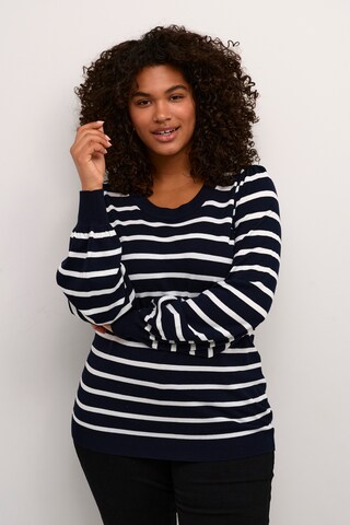 Pull-over 'Miana' KAFFE CURVE en bleu : devant