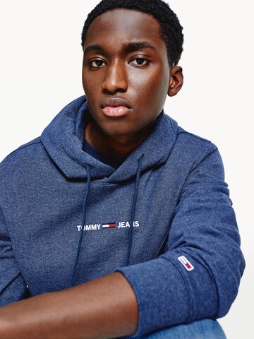 Sweat-shirt 'Essential' Tommy Jeans en bleu