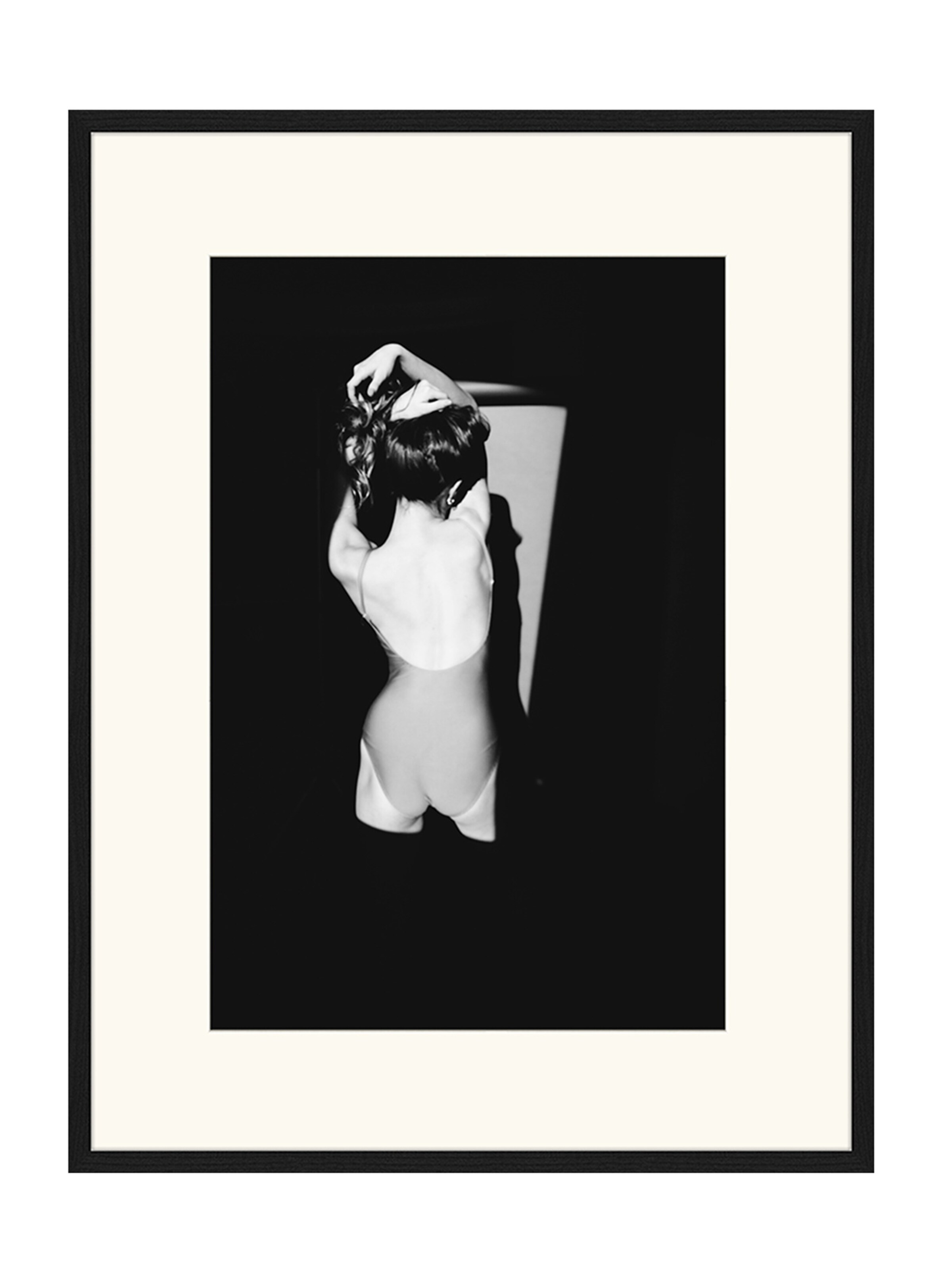 Liv Corday Bild in Schwarz: Vorderseite