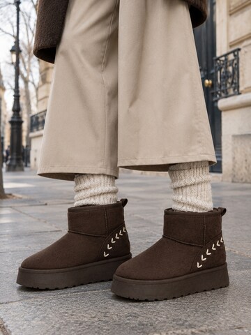 Island Boot Snow Boots 'SAPHIR' in Brown: front