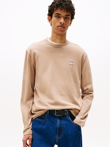Tommy Jeans Póló - szürke: elől