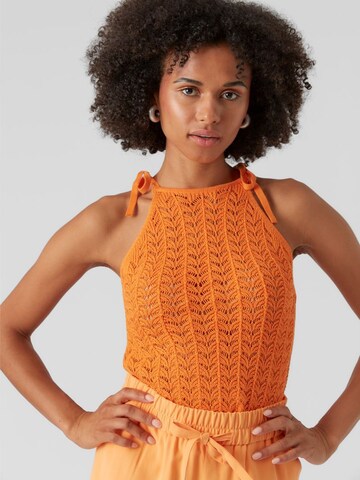 Tops en tricot 'URSULA' VERO MODA en orange