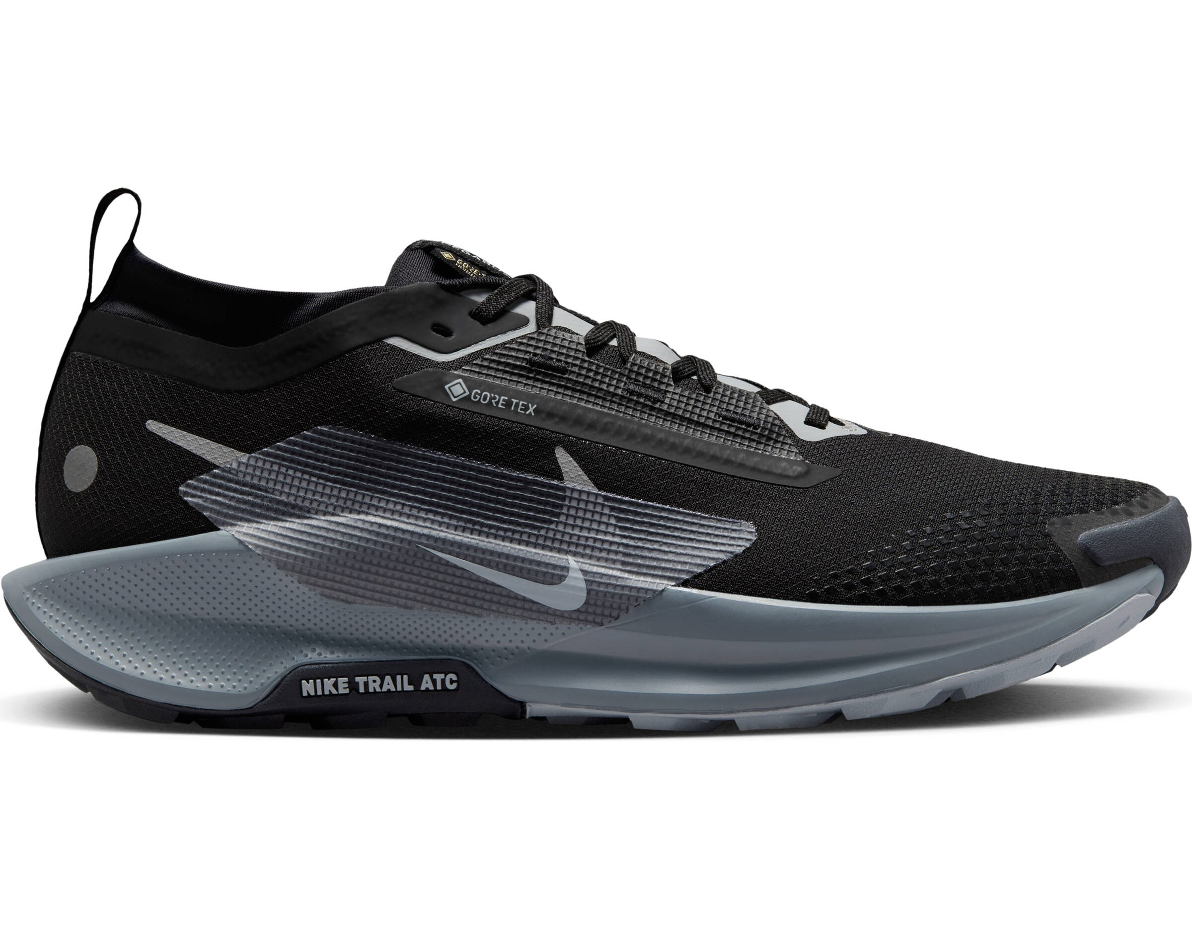 Chaussure de course 'Pegasus Trail 5' NIKE en noir