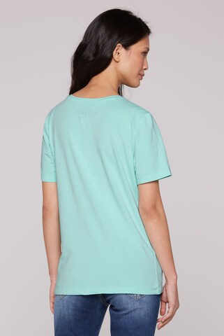 Soccx Basic T-Shirt mit V-Ausschnitt und Logo in Blau