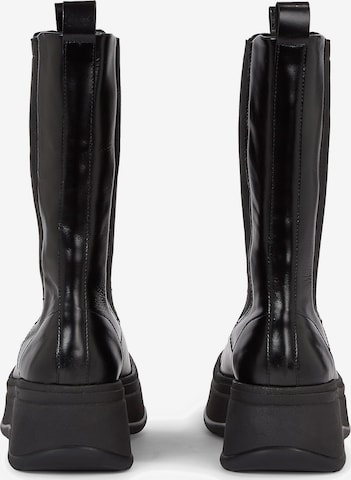 Calvin Klein Chelsea Boots in Black