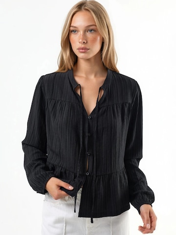 Hiccup Bluse in Schwarz: Vorderseite