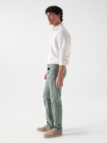 Coupe slim Pantalon chino Salsa Jeans en vert