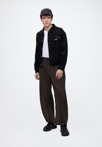 WEEKDAY Barrel Pants 'Dante Cocoon' in Brown