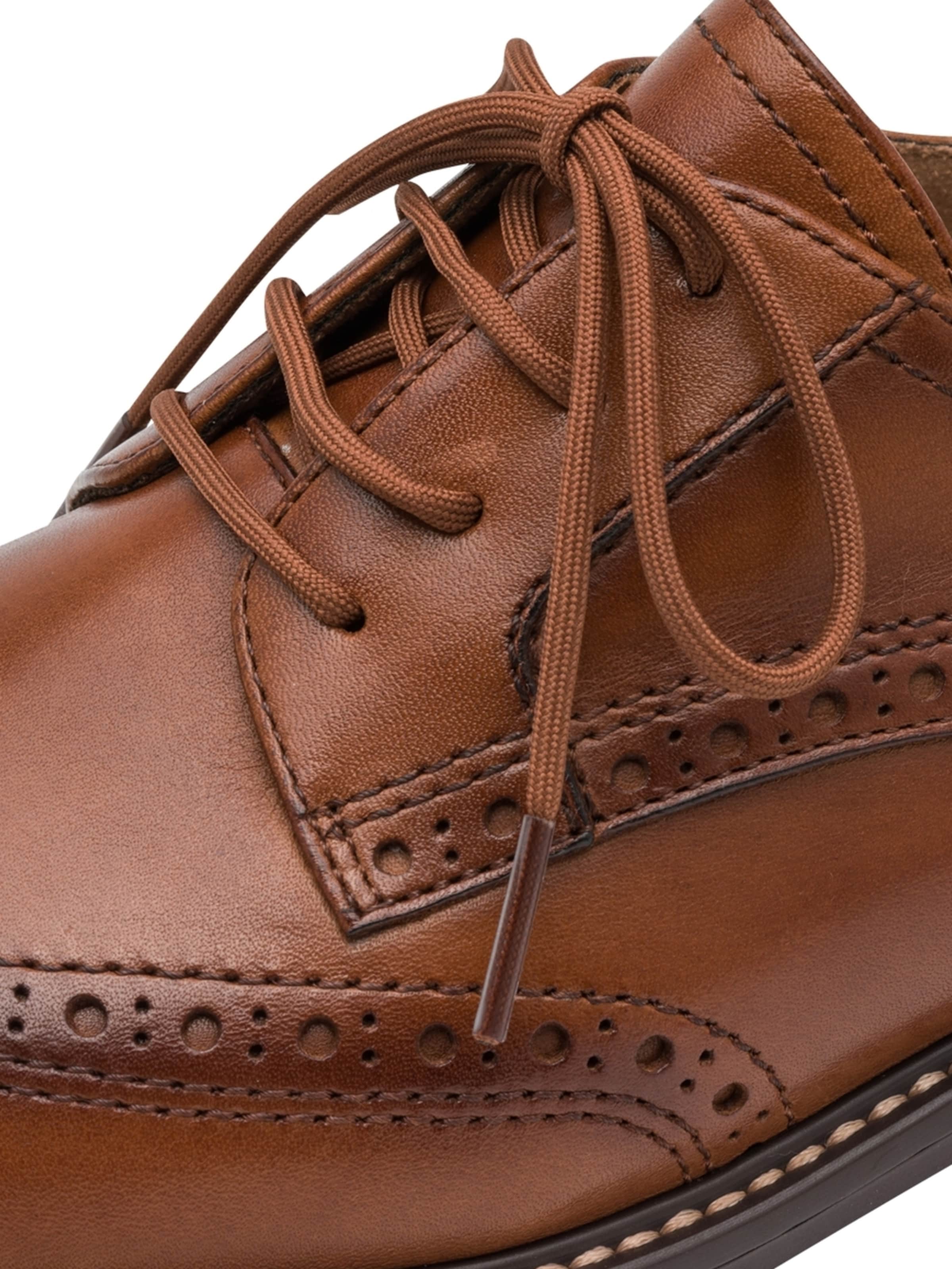 Scarpa stringata di Tamaris in marrone