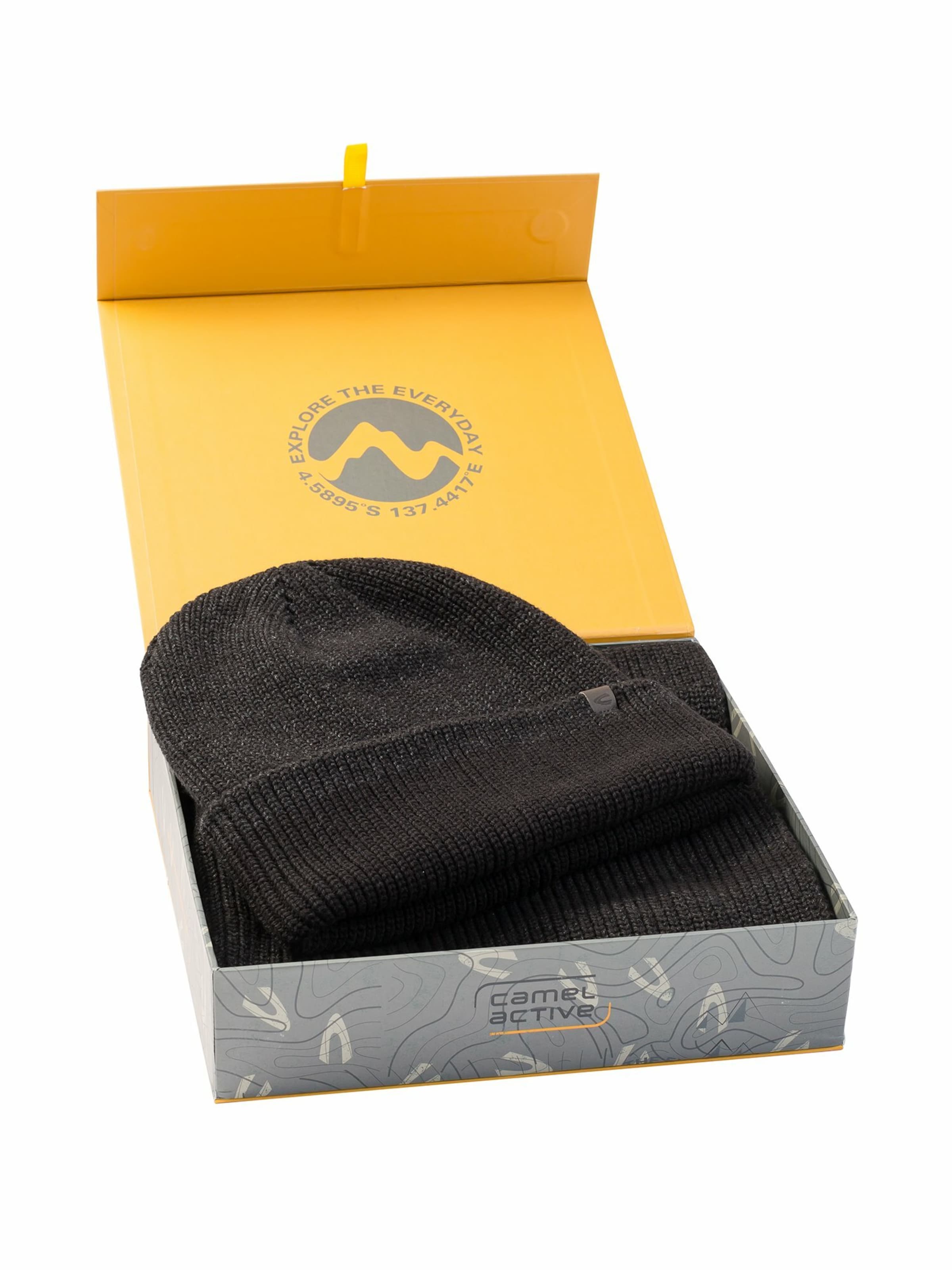 CAMEL ACTIVE Beanie in Black