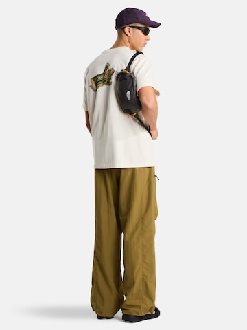 THE NORTH FACE Футболка 'M TNF SNACK  RELAXED SHORT SLEEVE TEE-GR' в Серый