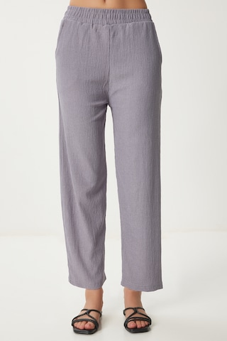 Happiness İstanbul Костюм с панталон в сиво