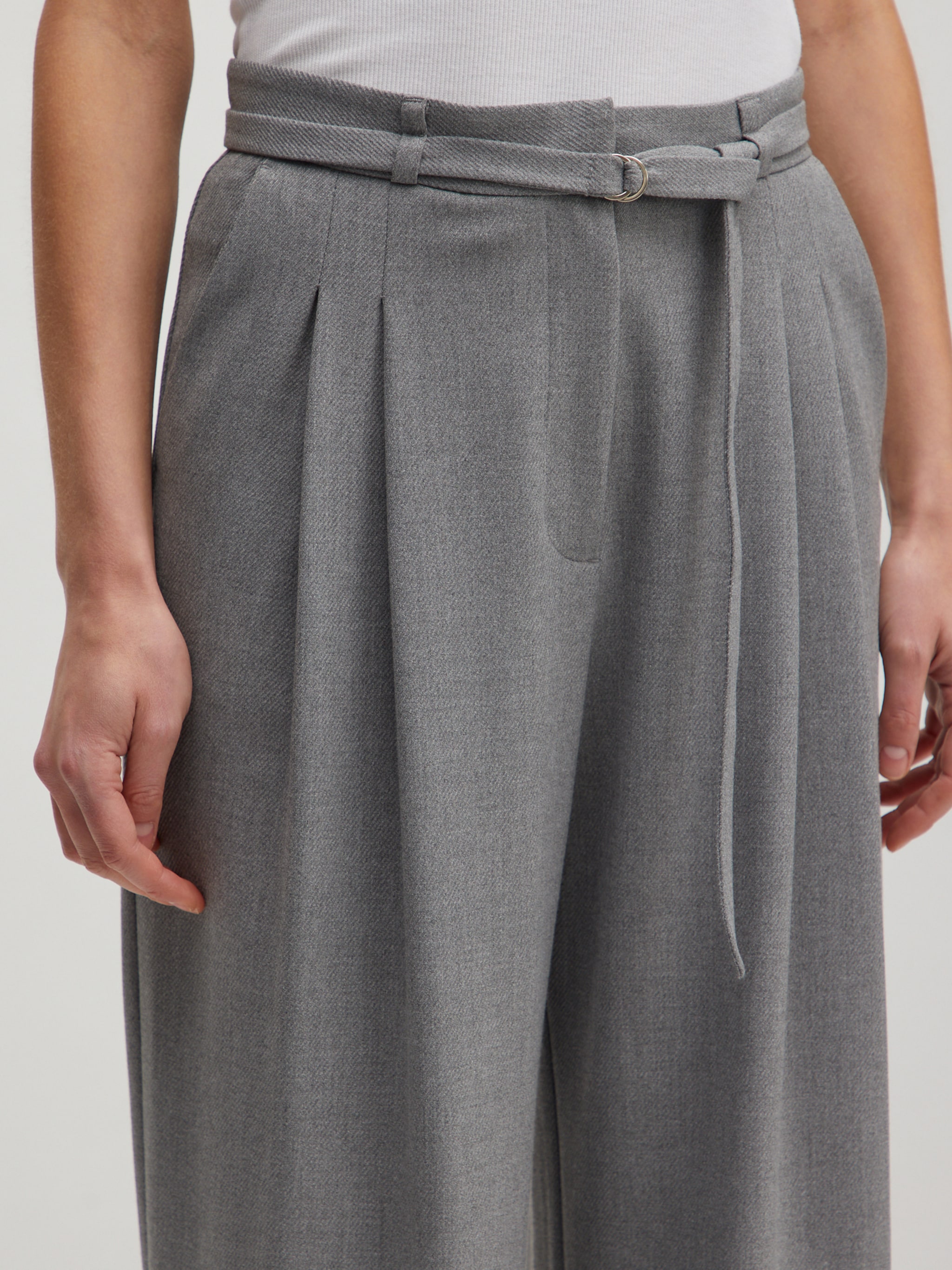 EDITED Produits Pantalon 'Elna' gris