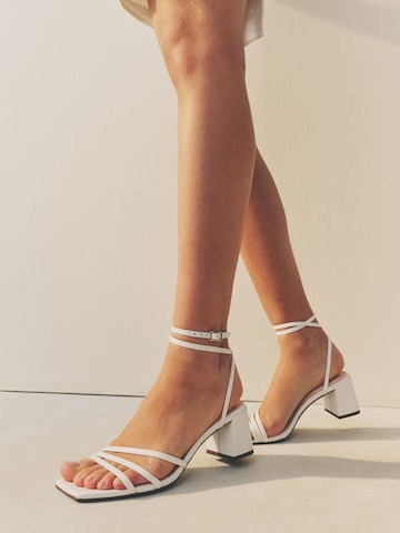 Next Sandalen met riem 'Forever Comfort®' in Wit