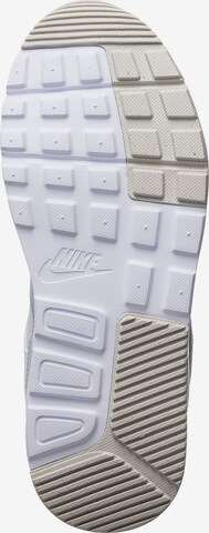 Baskets basses Nike Sportswear en blanc