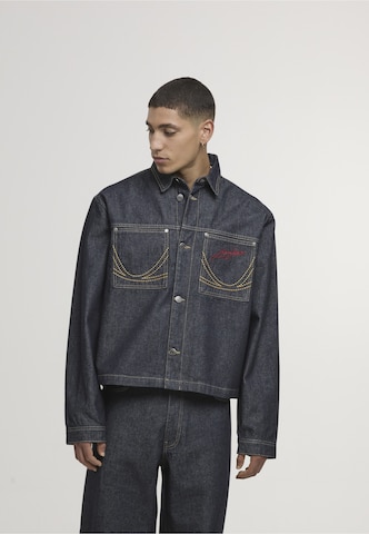 Veste mi-saison Karl Kani en bleu : devant