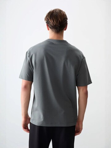 Tommy Life T-Shirt in Grau