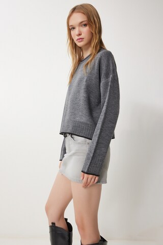 Happiness İstanbul Sweter w kolorze szary