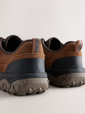 Next Sneaker in Braun