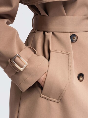 Ombre Between-seasons coat in Beige