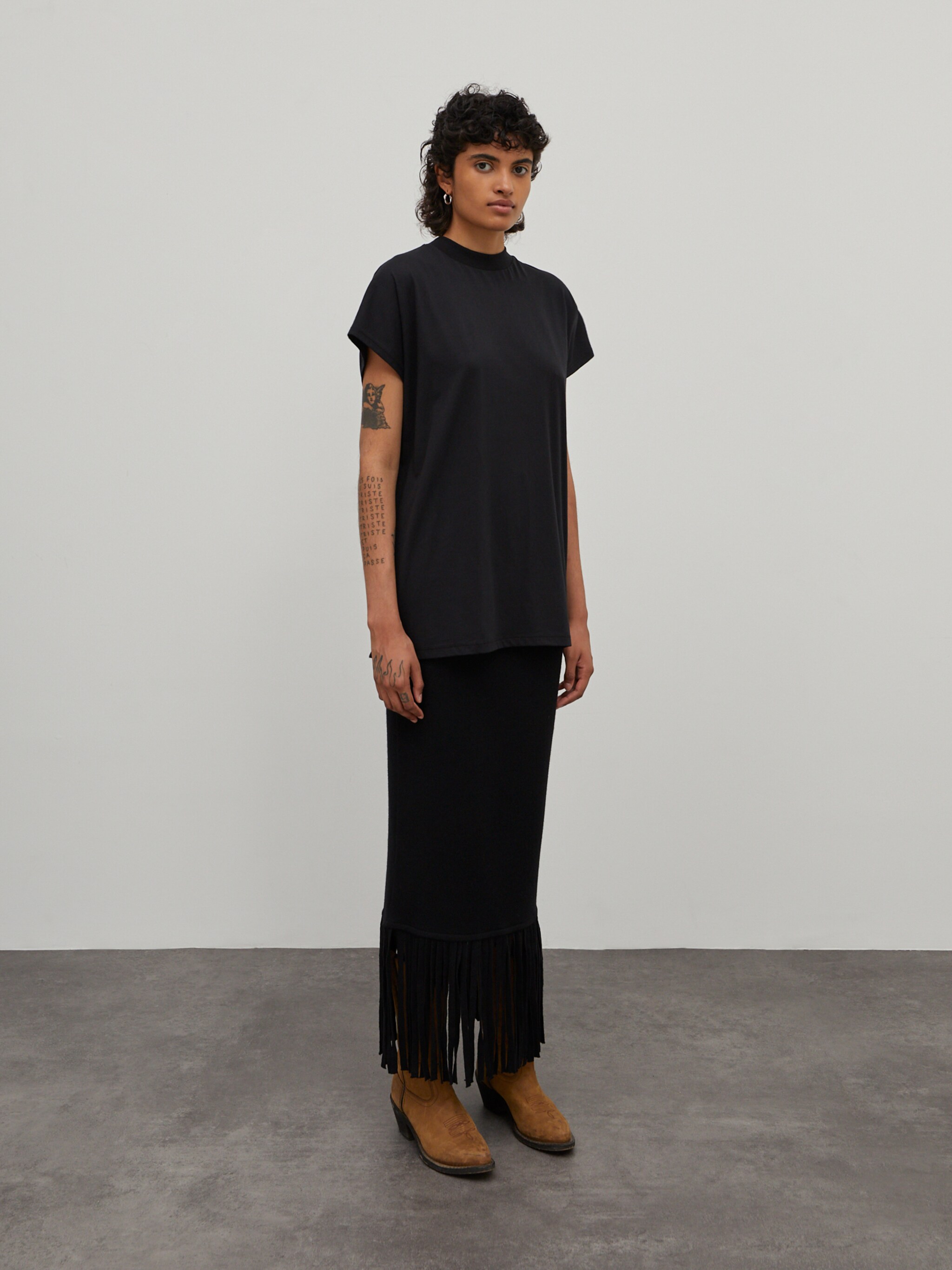 EDITED Produits T-shirt 'Keela' noir