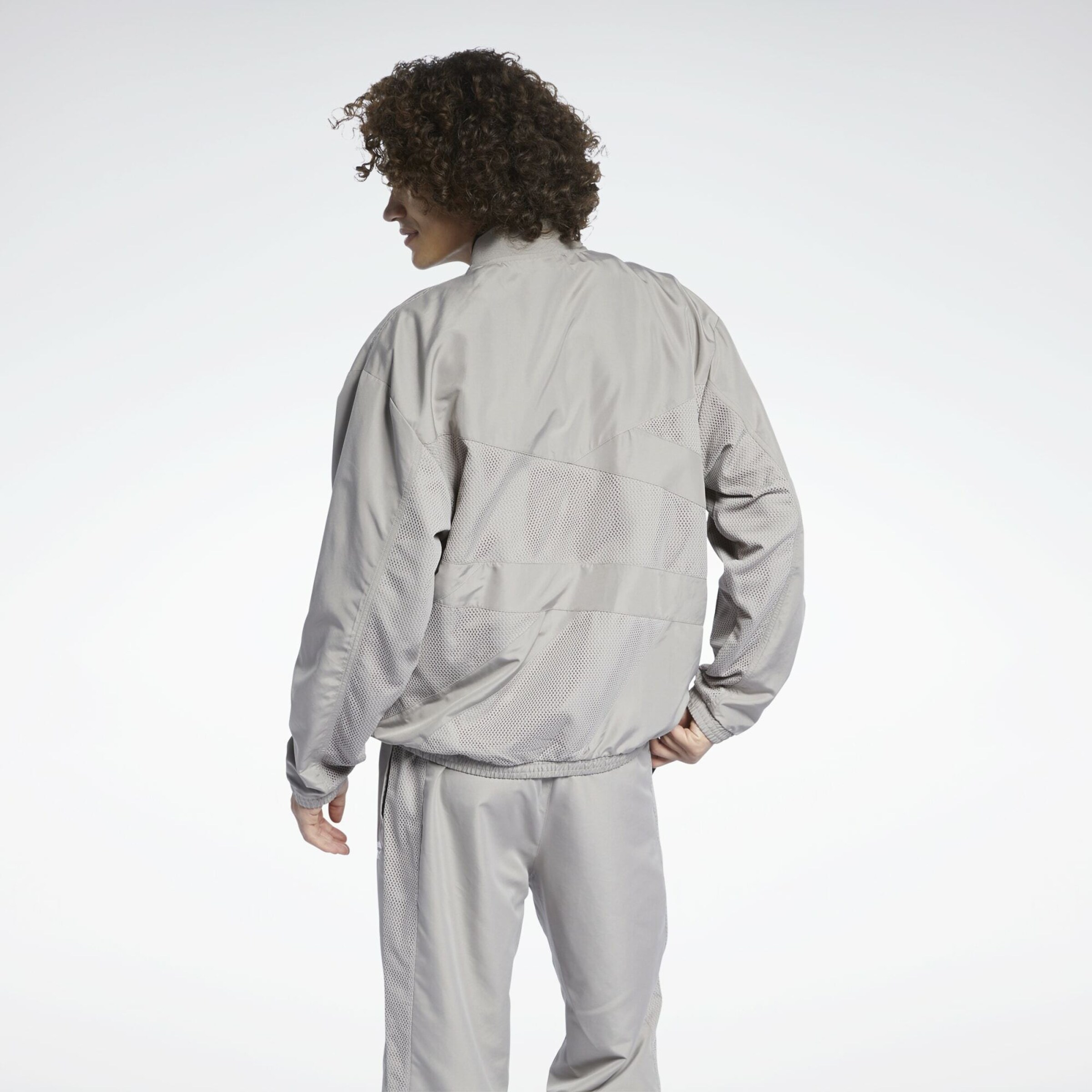 Männer Jacken Reebok Classics Jacke in Grau - UJ51472 Männer Jacken Reebok Classics Jacke in Grau - UJ51472