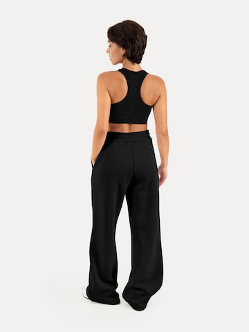 Smilodox Loosefit Hose 'Zadie' in Schwarz