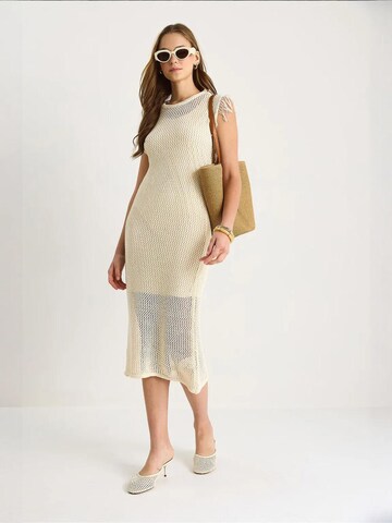 Bianco Lucci Jurk 'Midi' in Beige