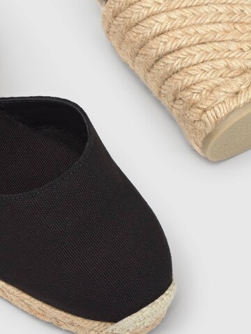 Castañer Espadrillaer 'Carina' i sort