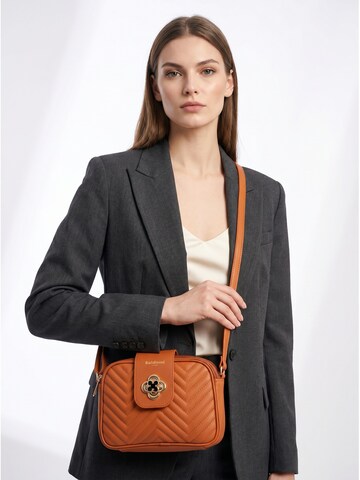 Borsa a spalla 'Borsa a Mano Donna Ecopelle Vegan - Chiusura Zip e Tracolla' di Baldinini Trend in marrone